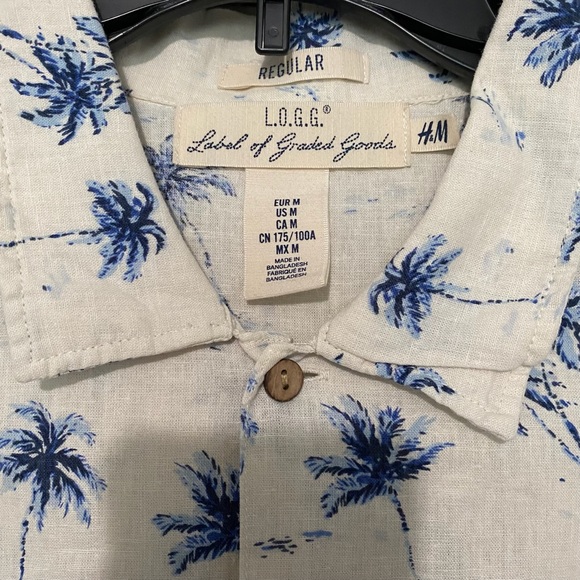 Men's H&M Palm Tree Casual Button Down Shirt - Picture 4 of 6